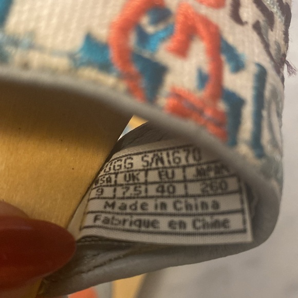 UGG Australia Women’s sandal sz 9 nwot - Picture 8 of 8